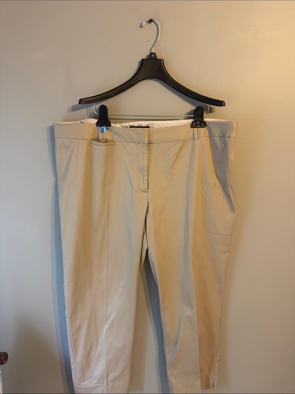 Talbots Heritage cropped trousers. Beige. Size 16W.